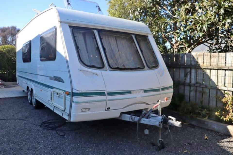 1999 Swift Conqueror 580