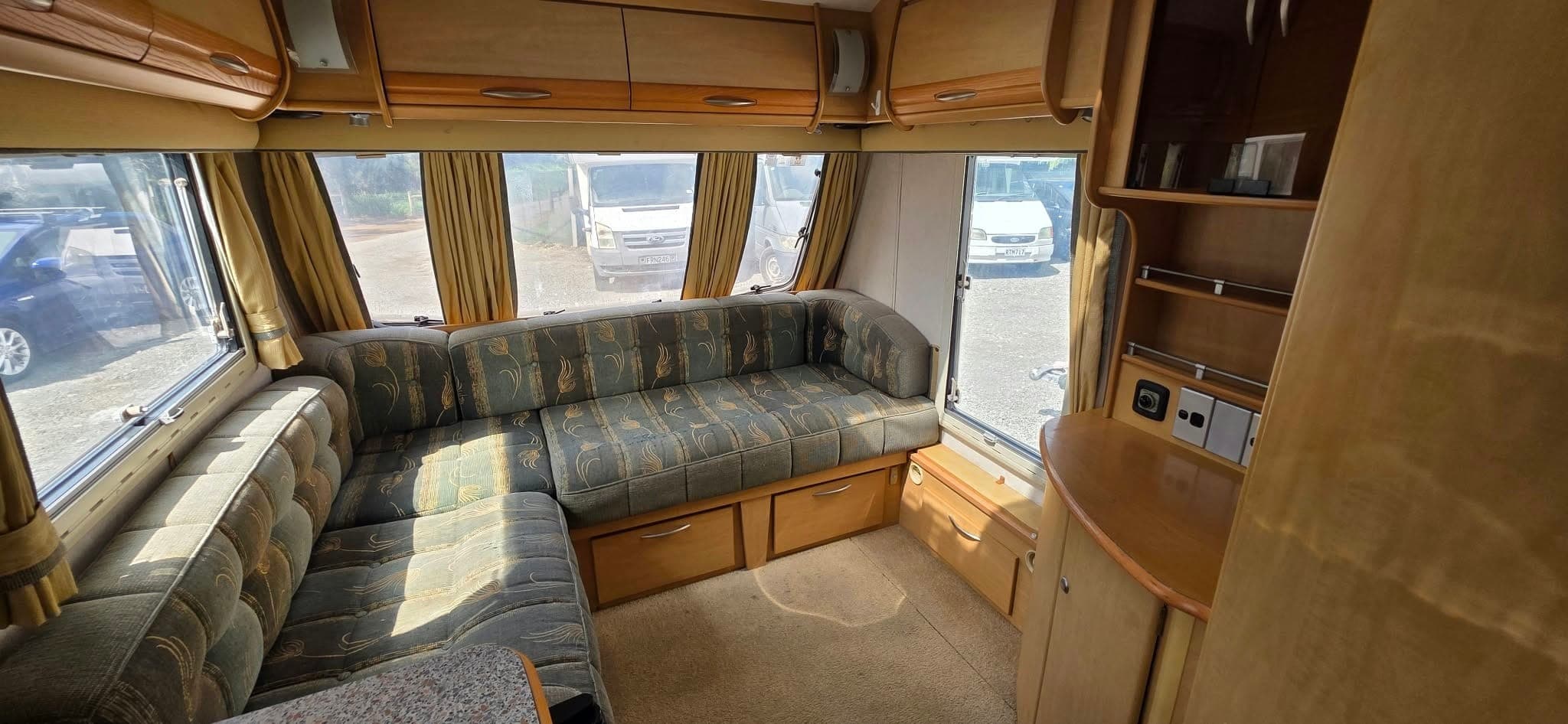 2005 Coachman Laser 590/5
